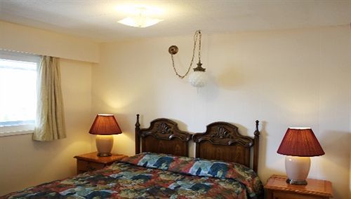 Cozy Court Motel Сечелт Екстер'єр фото