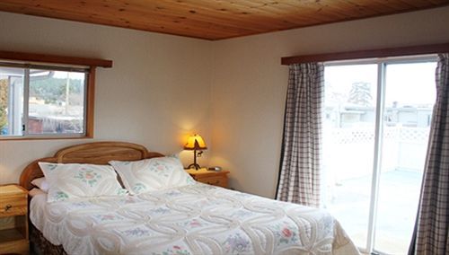 Cozy Court Motel Сечелт Екстер'єр фото